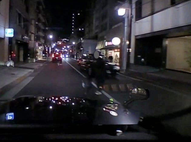 黒い服ではドライバーから見えにくいことがわかる