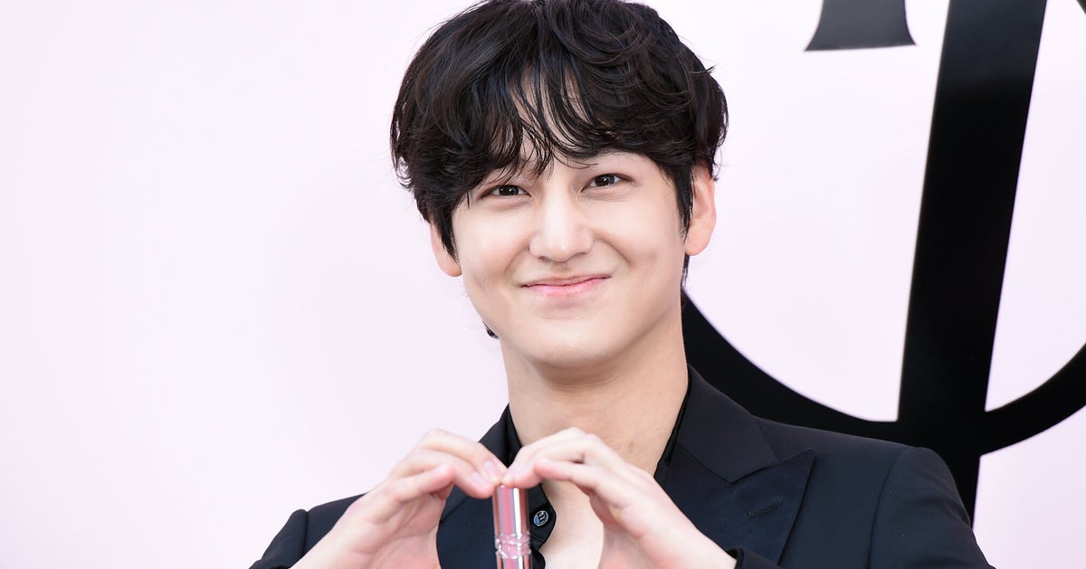 韓国の人気俳優が来日→東京の街中歩く姿に「えー！日本来てたの？！」「いつも通ってる道だ」と驚く声相次ぐ