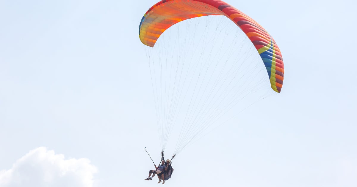 ラン島でパラグライダーが電柱に接触、島が一時停電に