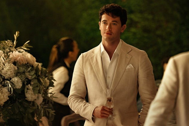 Tom Blyth as Alex in Netflix's People We Meet On Vacation