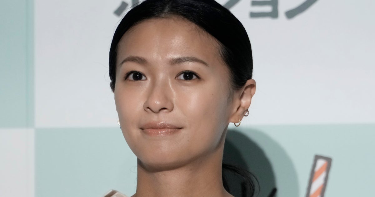 榮倉奈々の筋トレに「筋力半端無い」「そうとう鍛えてるな」。軽々とこなす様子が話題に