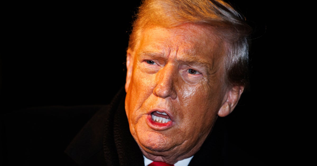 トランプ、グリーンランドが米領土になったかのような画像を真夜中に連投。マクロンからのメッセージも公開する