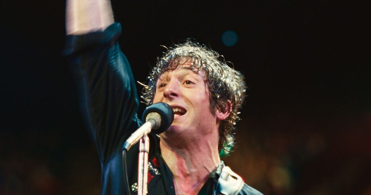 Here’s What The New Bruce Springsteen Biopic Gets Right — And Where It Falls Short