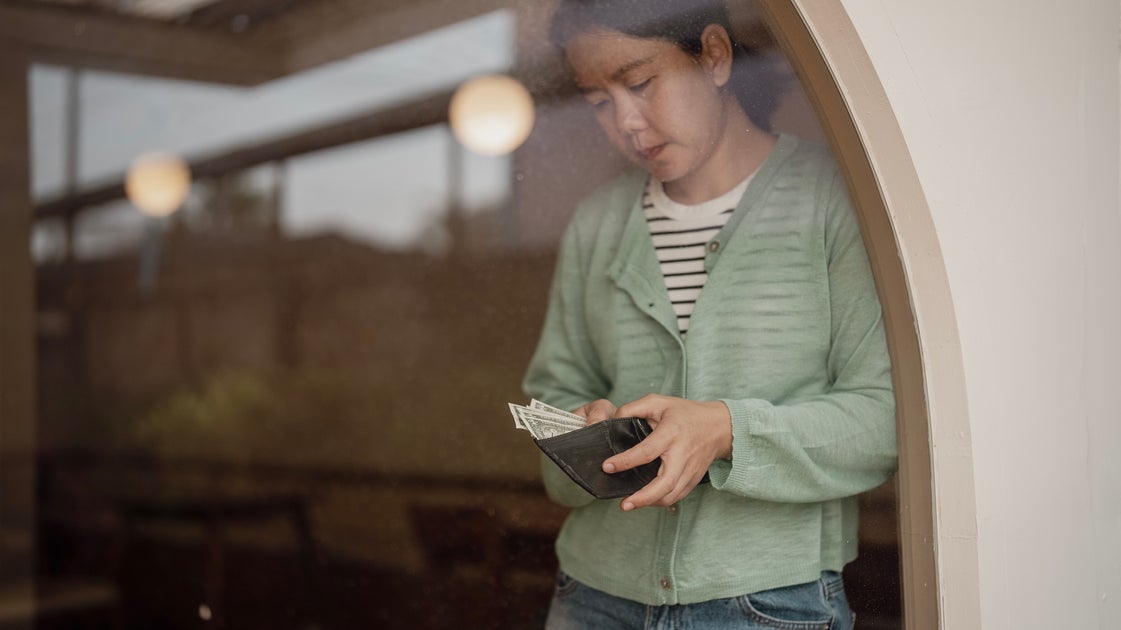 This 1 Well-Meaning Favor Might Be More Risky For Your Friendships Than You Think