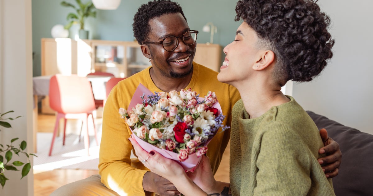 10 On-Sale Flower Bouquets To Order Today For Delivery On Valentine's Day