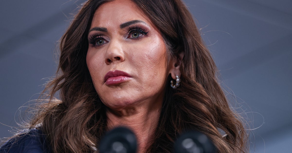 2 GOP Senators Call For Trump DHS Secretary To Be Fired