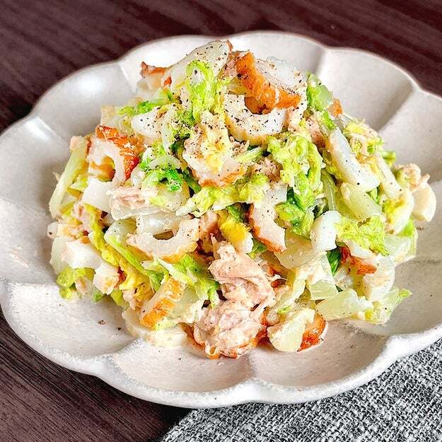 【白菜は絶対コレにして】煮るのに飽きた人必見！「冷倉庫にあると助かる」切って和えるだけの白菜の絶品レシピ3選