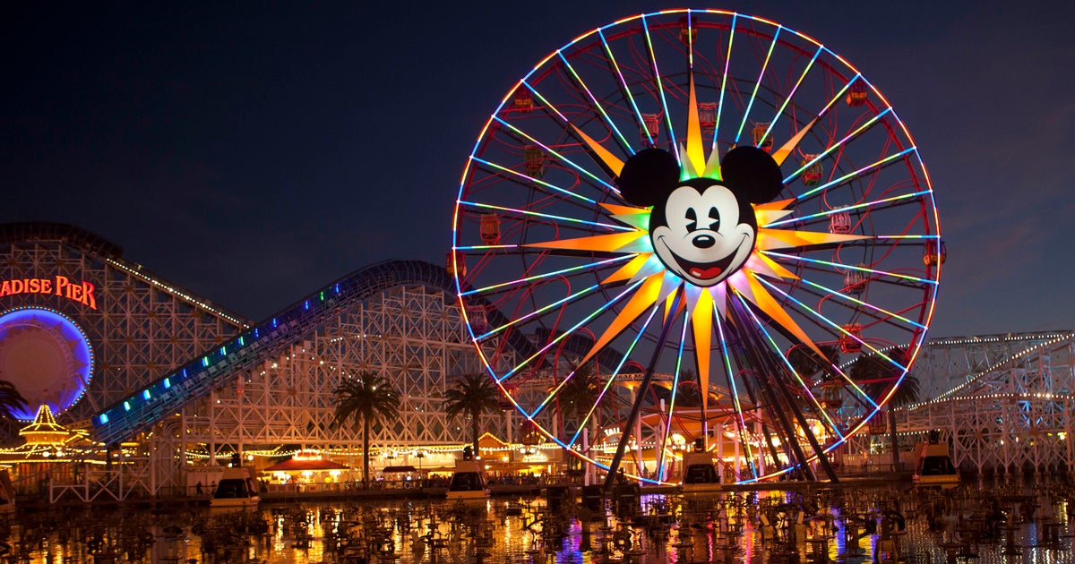 米ディズニーの「光る」観覧車型ポップコーンバケットが「過去最高傑作 米ディズニーの「光る」観覧車型ポップコーンバケットが「過去最高傑作