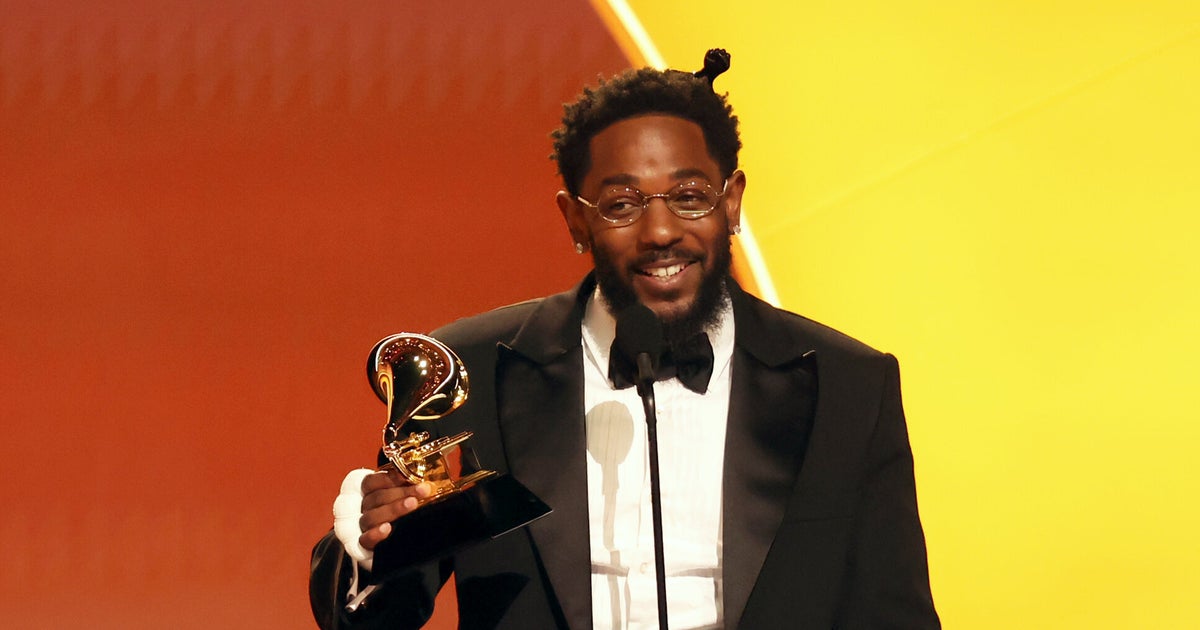 Kendrick Lamar Beats Out Jay-Z To Make Grammys History