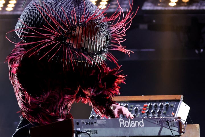 Lady Gaga was absolutely mesmerizing while performing her hit. 