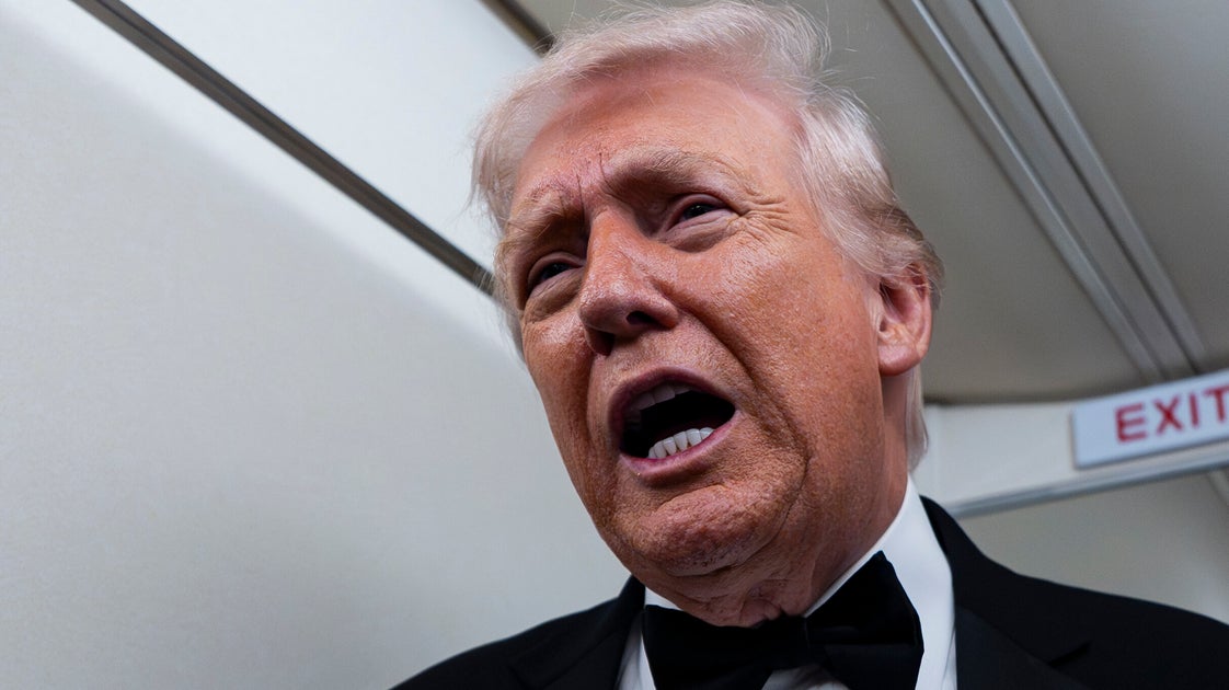 'Crash And Burn': Critics Mock Trump After 'Humiliating' New Announcement