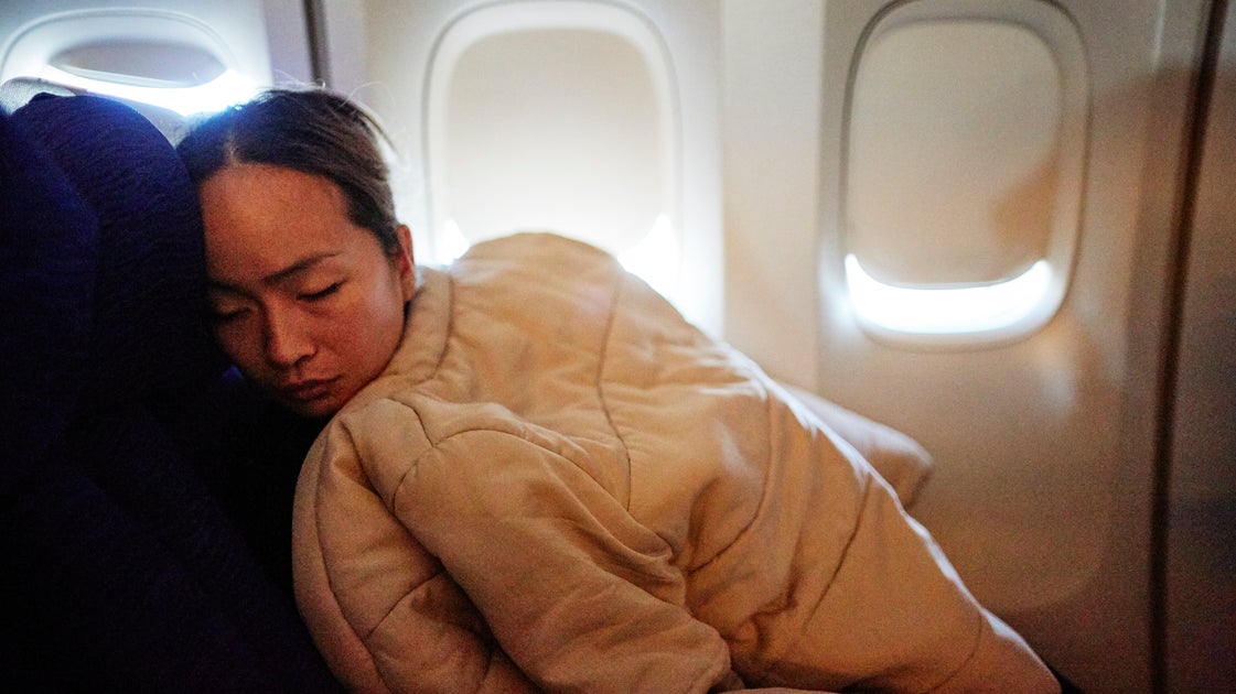 Doctors Warn Against Flying If You’re Experiencing These Symptoms