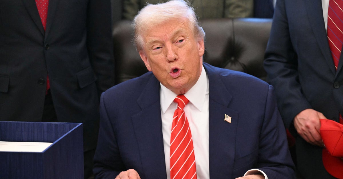 Trump Calls Colombia's Petro 'Terrific' After White House Meeting While Downplaying Past Insults