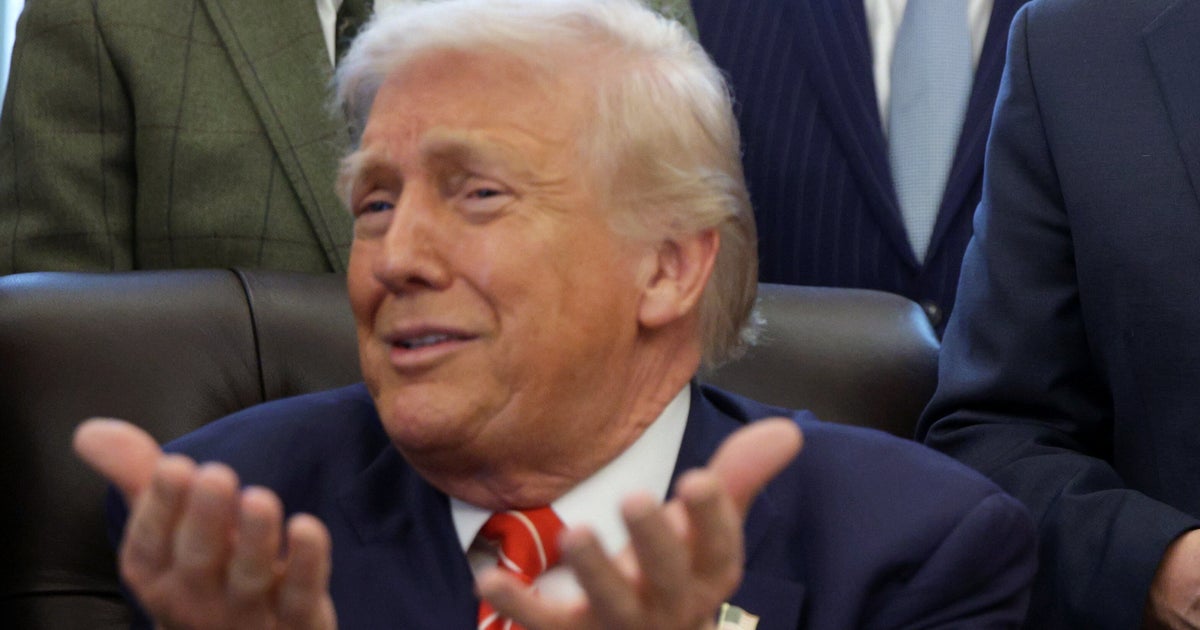 'Truly Unhinged': Critics Rip Trump After Uncomfortably 'Weird Exchange' With Reporter - HuffPost by Deputy Editor, Trends