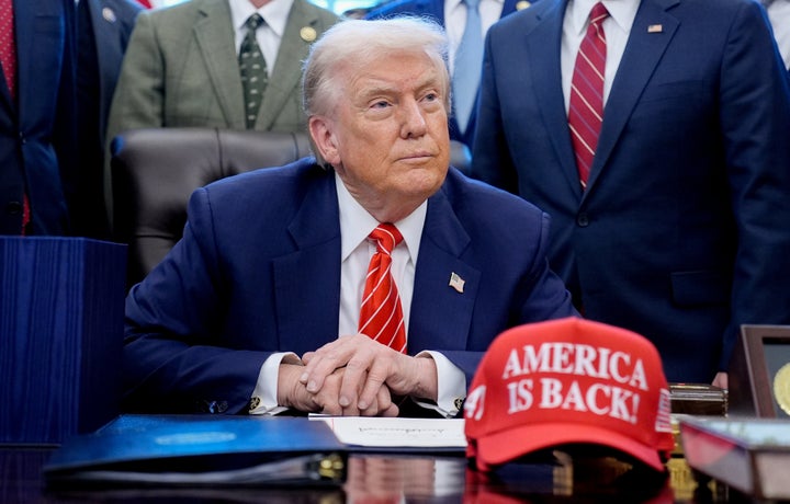 The play features a gluttonous, ravenous, insatiable President-King, lampooning U.S. President Donald Trump.