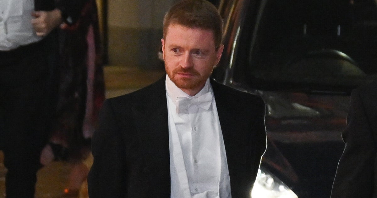 Starmer's Chief Of Staff Quits Over Epstein-Tied UK Ambassador To US