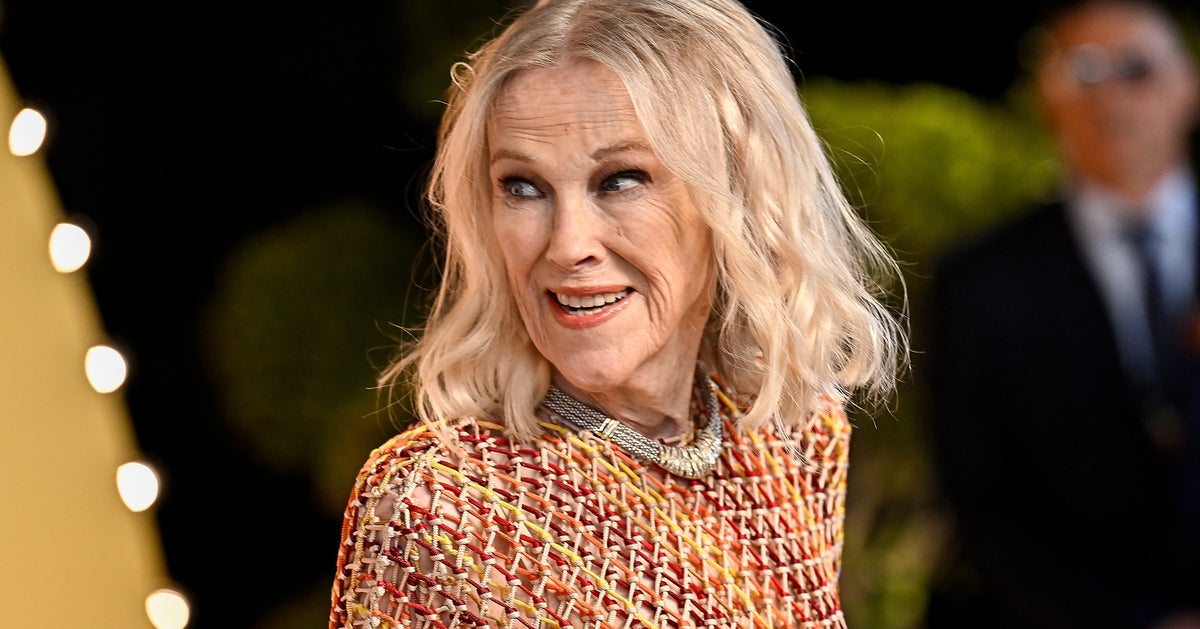 Catherine O'Hara's Cause of Death Revealed - HuffPost by Associate Reporter