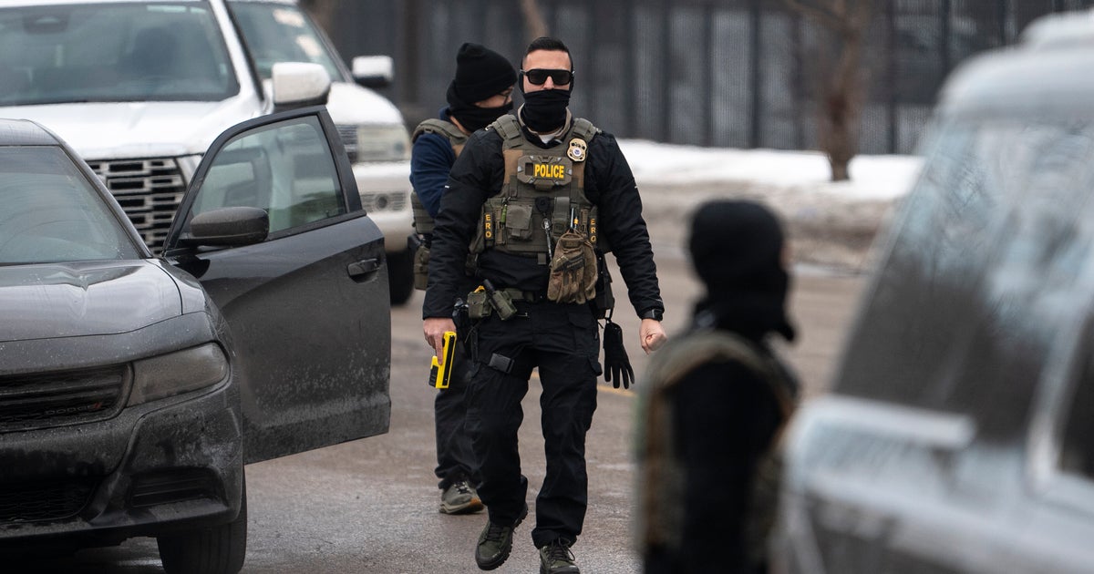 ICE Is Cracking Down On People Who Follow Them In Their Cars - HuffPost by Ted Hesson, Kristina Cooke, Brad Heath