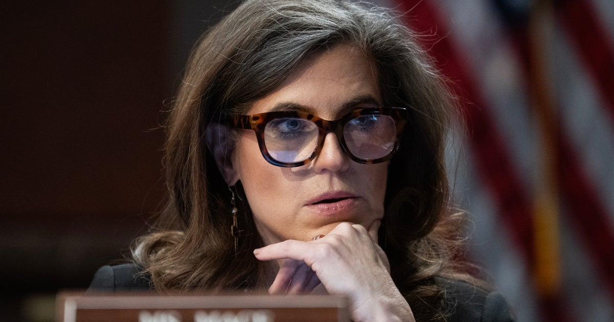 Congresswoman Reveals Odd Office Layout Amid Reports She's 'Short-Circuiting' - HuffPost by Senior Reporter