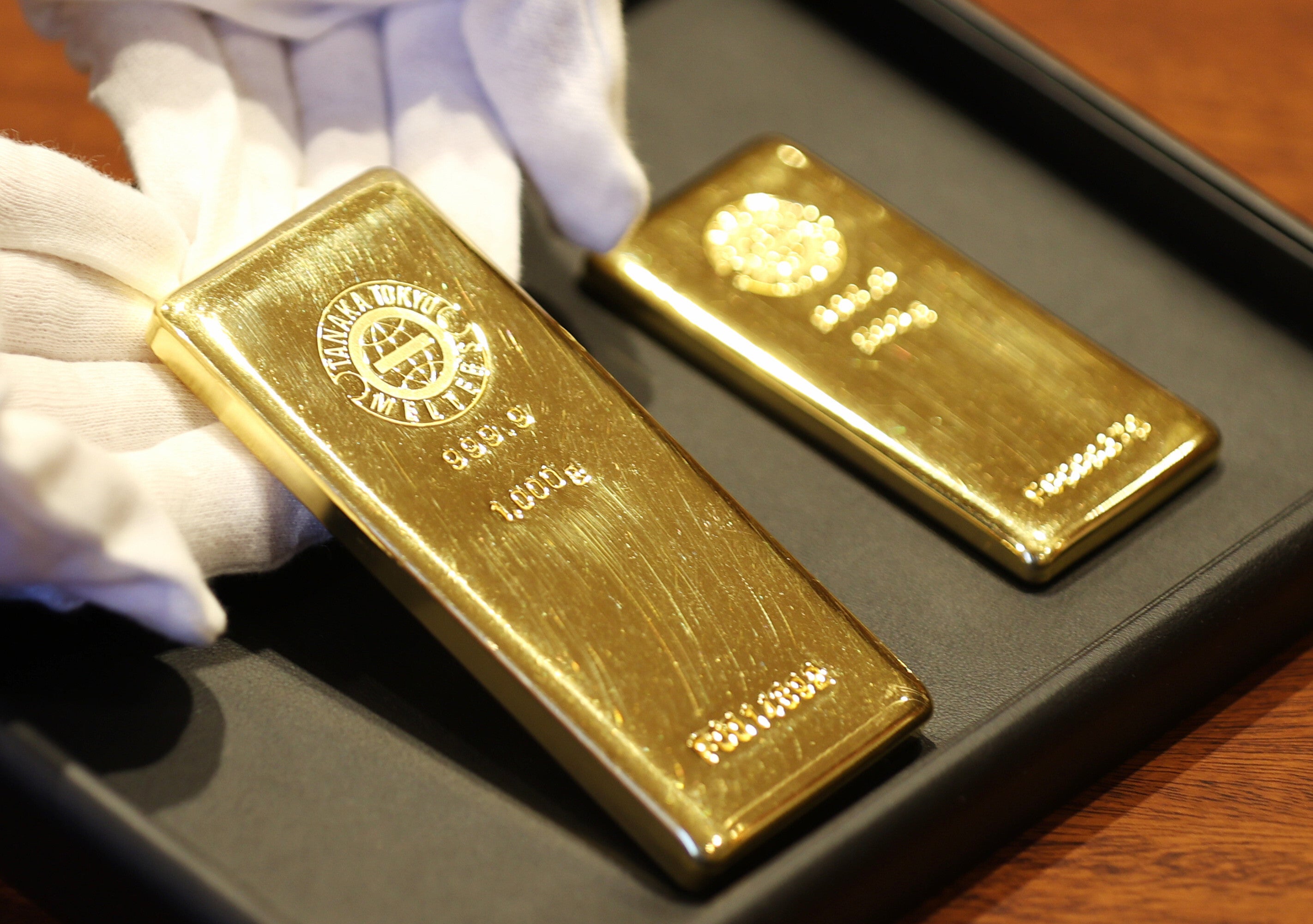 「金」への投資がブームに。新NISAでも購入可能。月額1万円で実績は？メリットと注意点をポイント解説