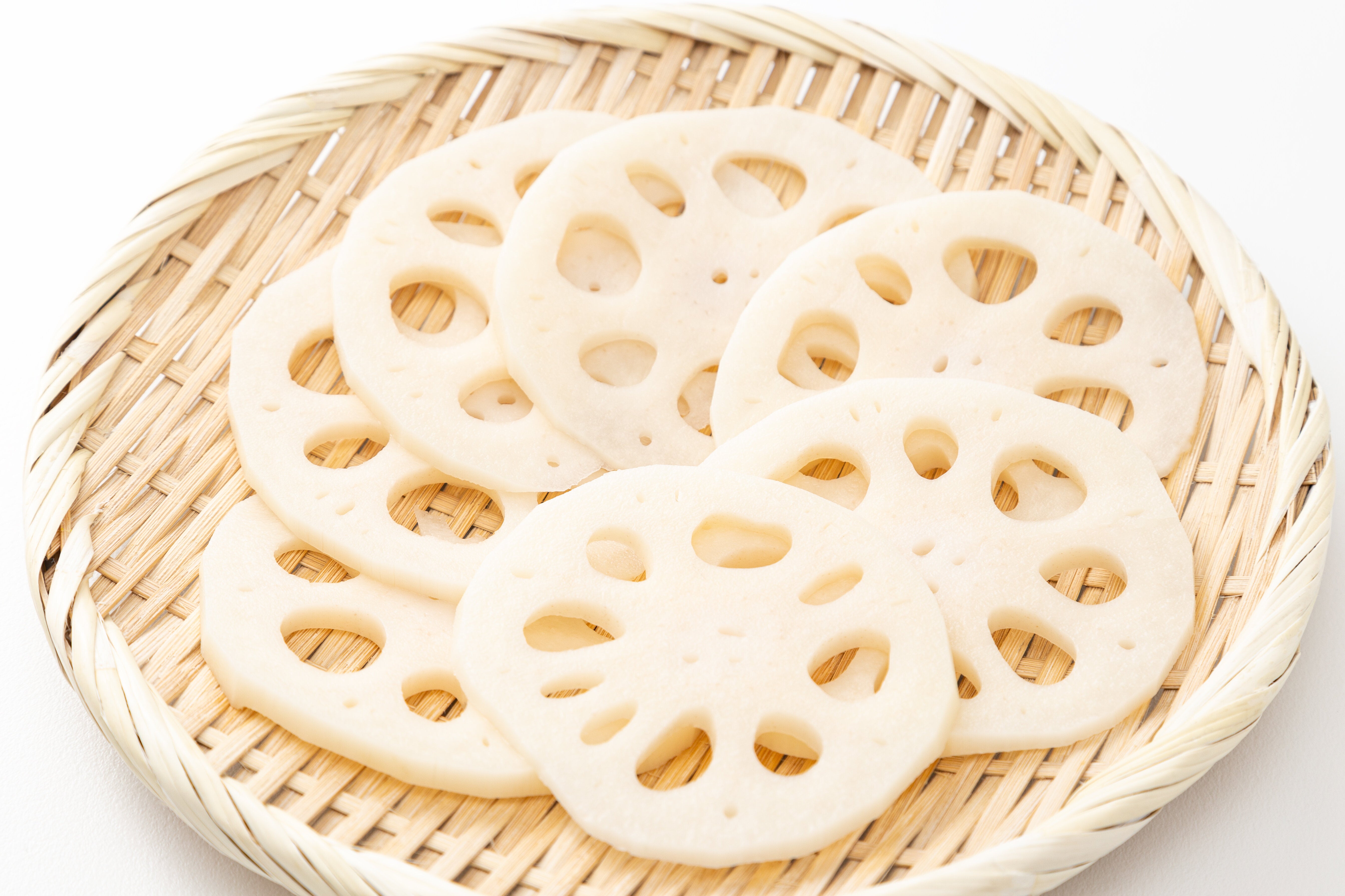 【れんこんのシャキシャキ感がたまらない】火も皮も不要！キユーピー直伝「れんこん餃子」レシピ
