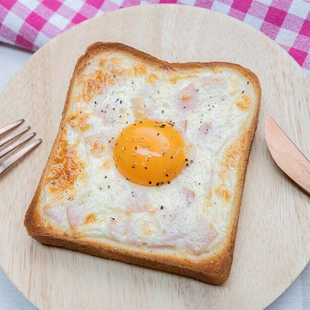 【食パン1枚がごちそうに♡】甘い系からガッツリ系まで。朝食が楽しみになる人気トーストレシピ4選