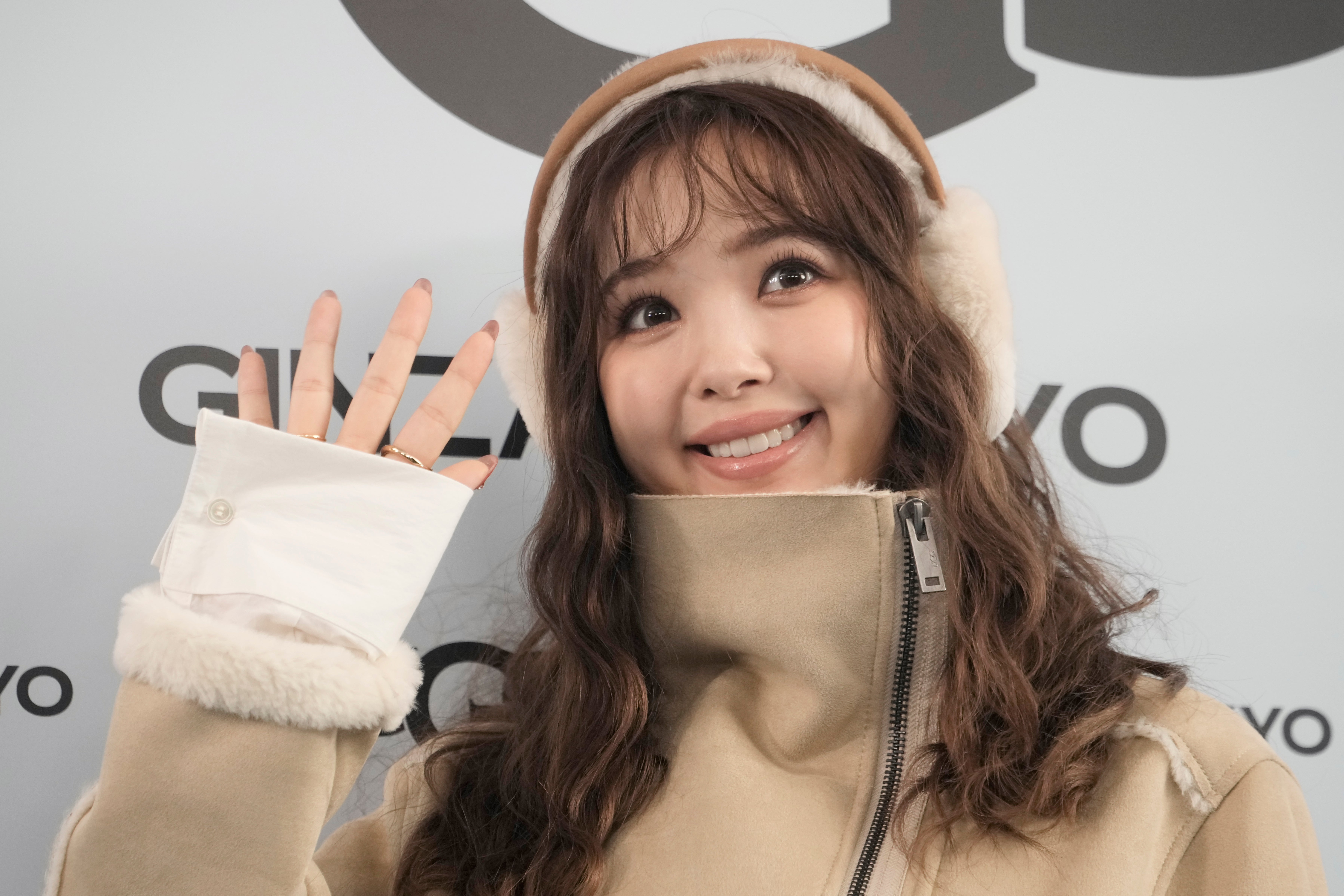 藤田ニコル、セミロングにイメチェン⇨ふっくらお腹の最新ショットに「似合ってるね」「素敵」と反響