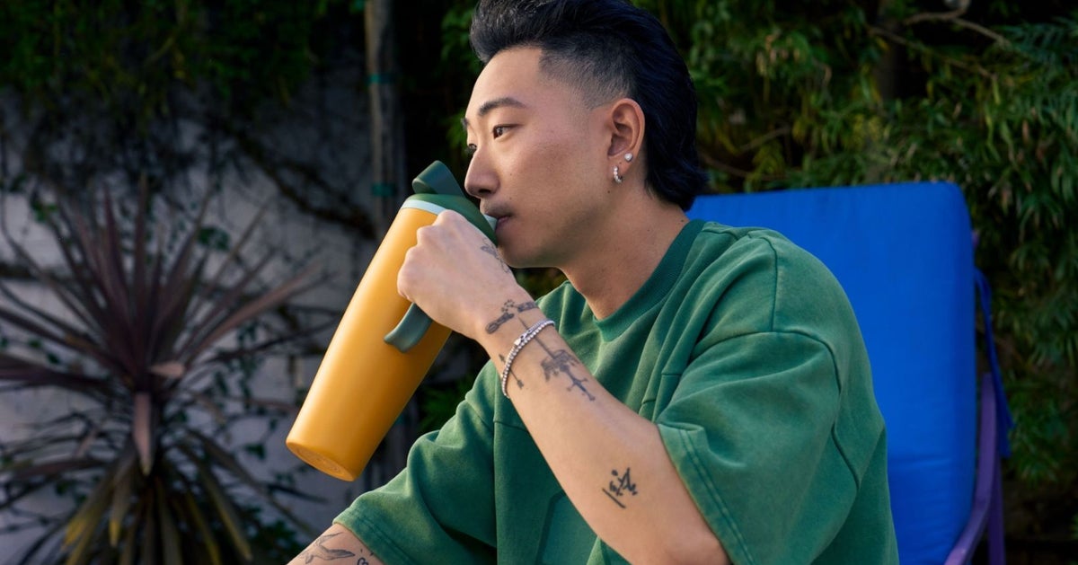 This New Travel-Friendly Tumbler Simply Refuses To Leak — And Trust Me, I’ve Tried Everything