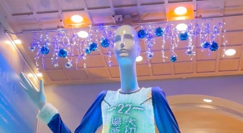 名古屋のナナちゃん人形、手を振って“お別れ”の挨拶⇨特別衣装に「涙が