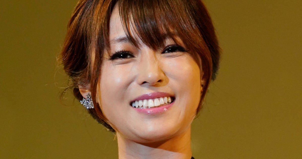 深田恭子、芸能生活30周年の“お祝いチョコレートケーキ”に感動⇨歴代マネージャーのサプライズに感謝つづる