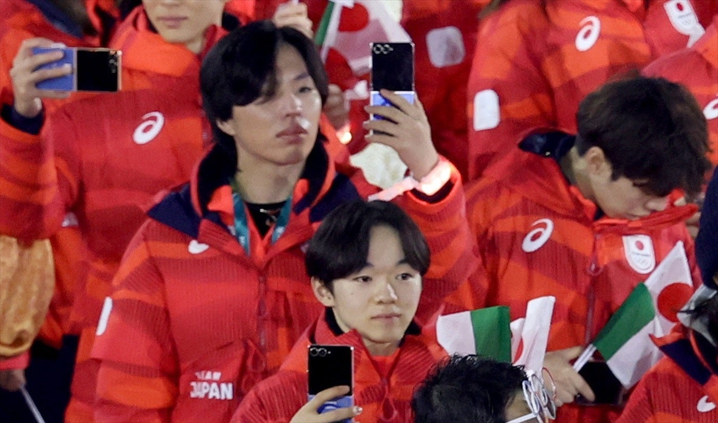 フィギュア三浦佳生、ミラノ五輪のオフショットを公開。鍵山との変顔披露に「顔の表現も自由自在」「凄い顔」と反響