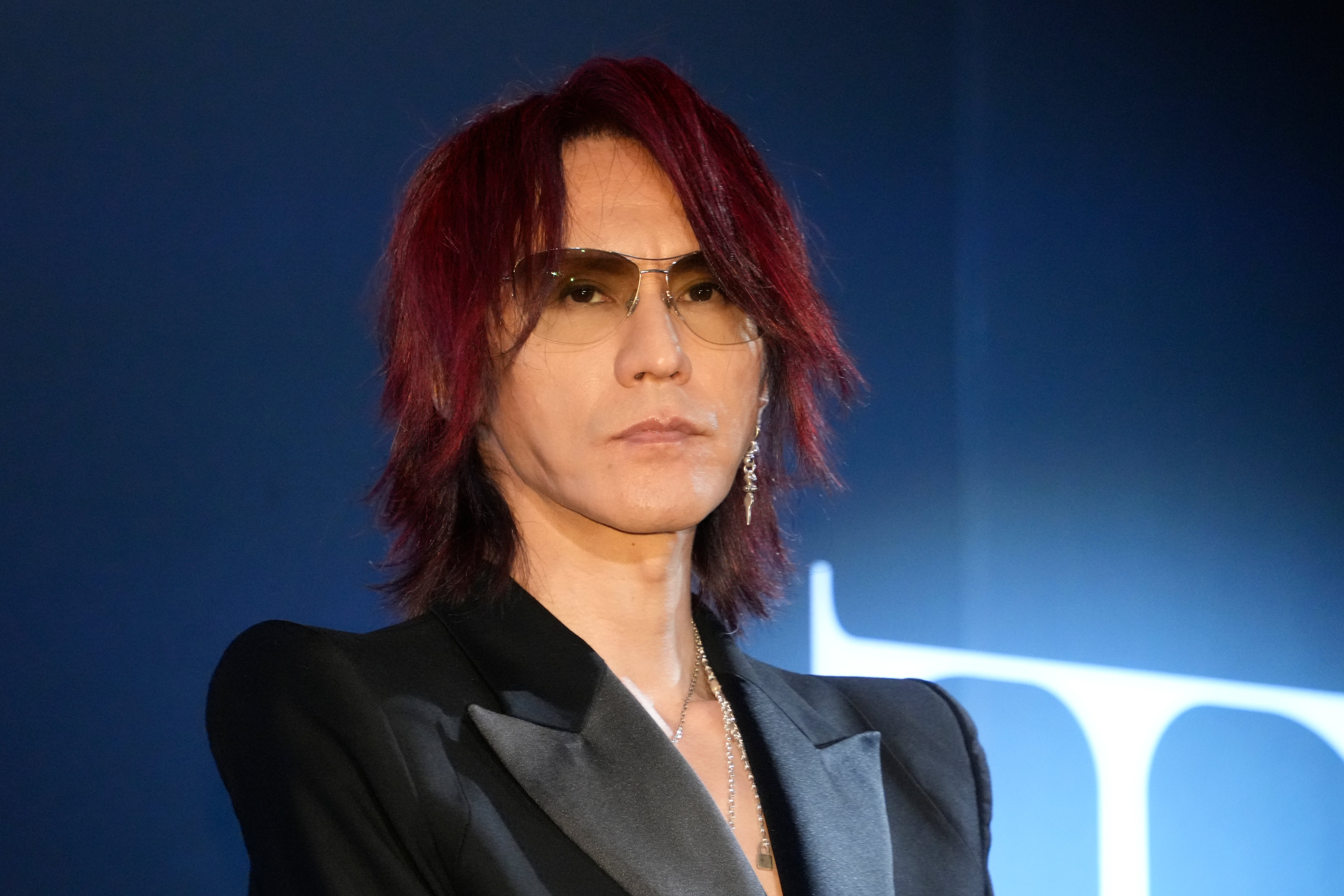 SUGIZO、56歳で亡くなった盟友・真矢さんの追悼写真を公開。「本当に、本当に寂しい…」