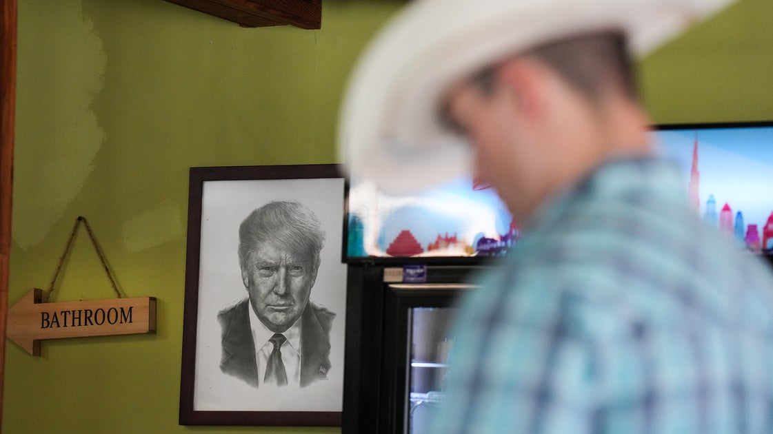 People Are Using These Clues To Figure Out The Political Leanings Of Their Favorite Restaurants