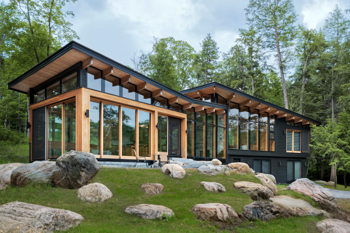 The picturesque Canadian cabin where 