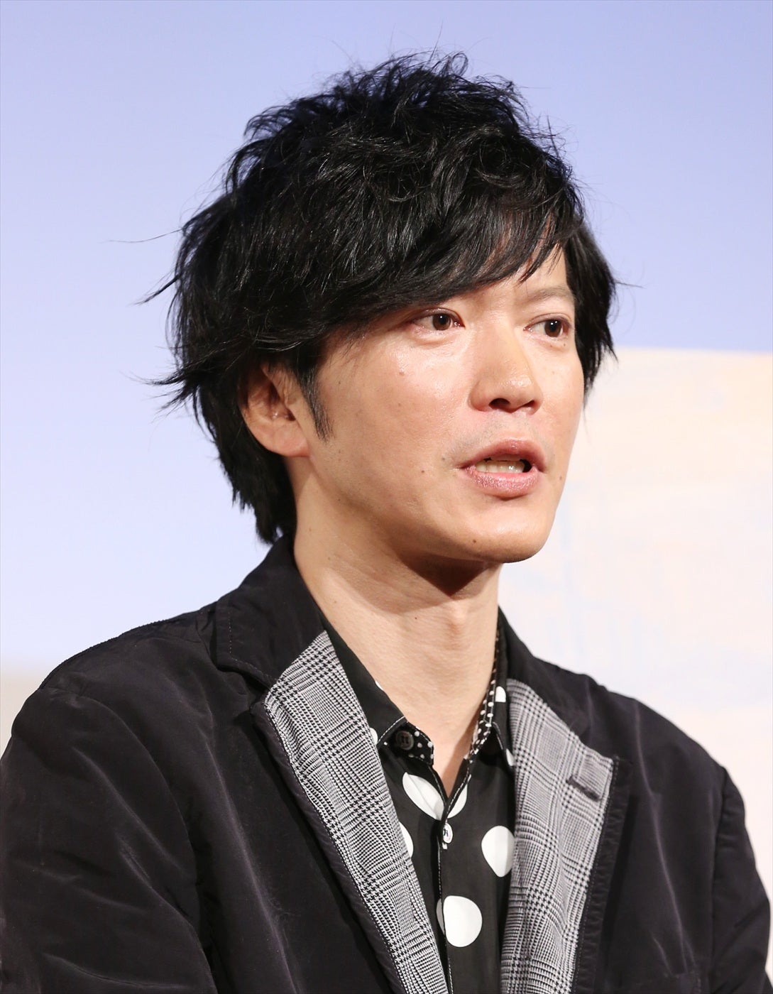 田辺誠一が黒柳徹子を描いたら...一筆加えただけで「リアリティ増し増し！」と大反響