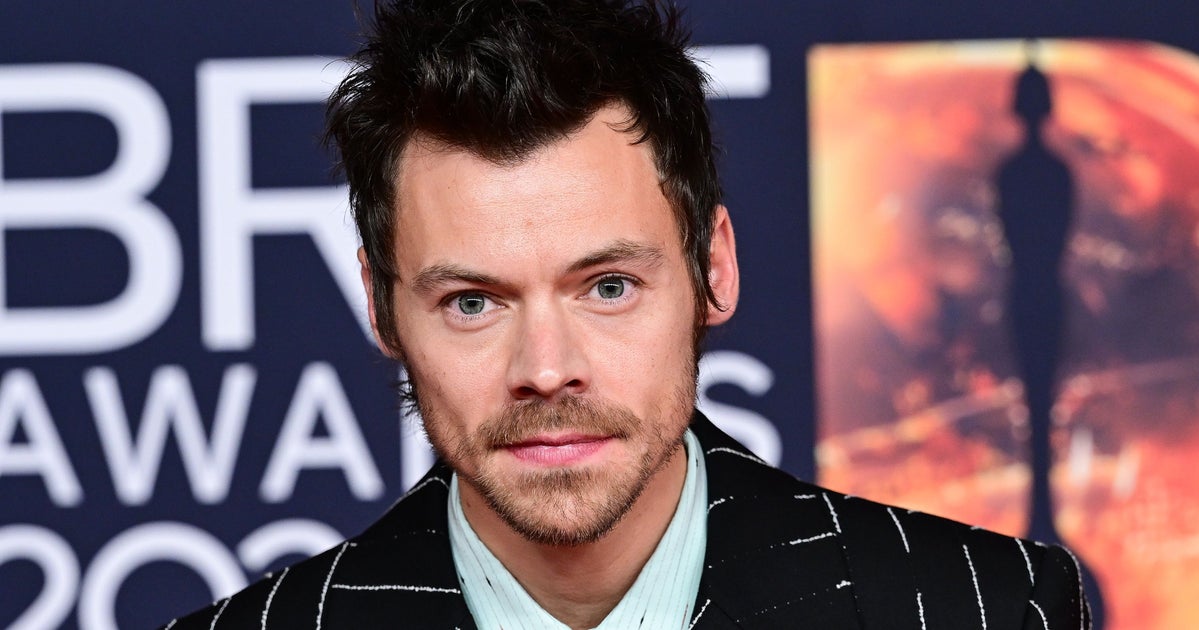 Harry Styles Suffers Onstage Scare During Wembley Heatwave