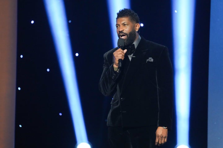 Host Deon Cole speaks during the 57th NAACP Image Awards on Saturday, Feb. 28, 2026, in Pasadena, Calif. (AP Photo/Chris Pizzello)
