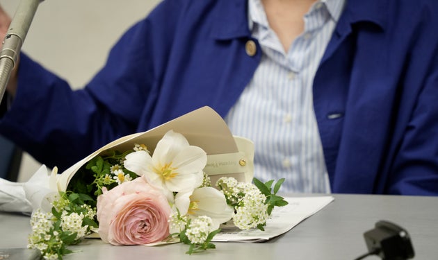 元検事正からの性被害を訴えている女性検事のひかりさん（仮名）。刑事手続きでの二次加害に関するアンケートの結果を報告する記者会見で、「勇気を振り絞って助けを求めてきてくれているのに、被害者にとって最後の砦である検察が被害者を踏みにじってる現状が情けない」と訴えた＝2026年3月2日、東京・霞が関