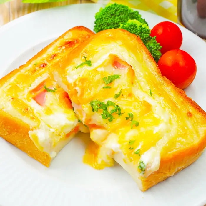 【食パンはこう食べるのが正解！】とろとろ卵があふれる！のせて焼くだけの絶品トーストレシピ3選