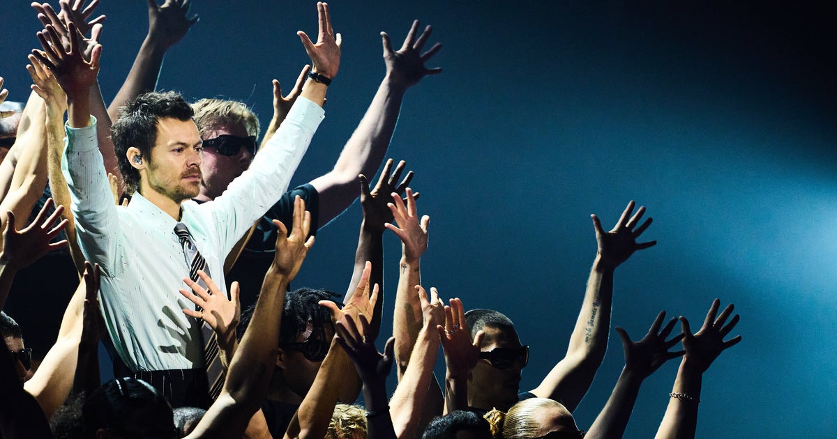 Harry Styles Album Reviews: What Do Critics Think Of Kiss All The Time. Disco, Occasionally?