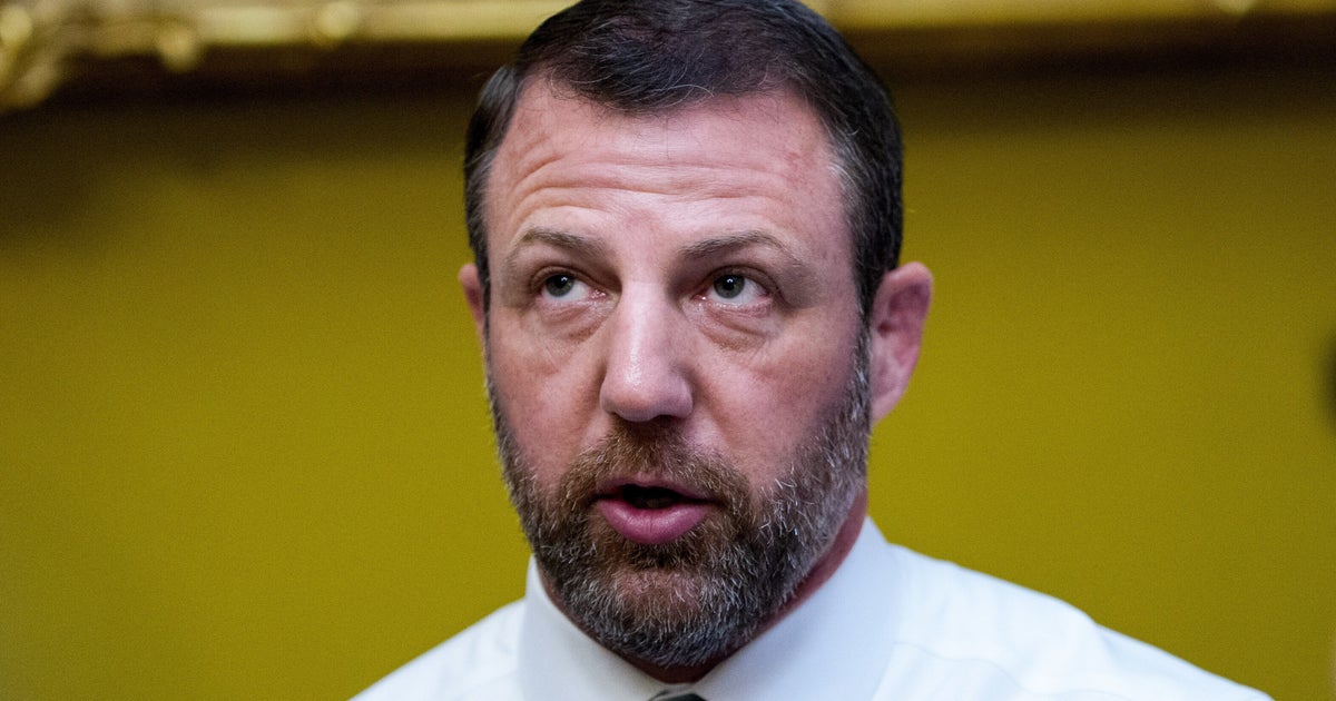 MAGA Senator’s Awkward ‘War’ Claim Unravels Within Seconds