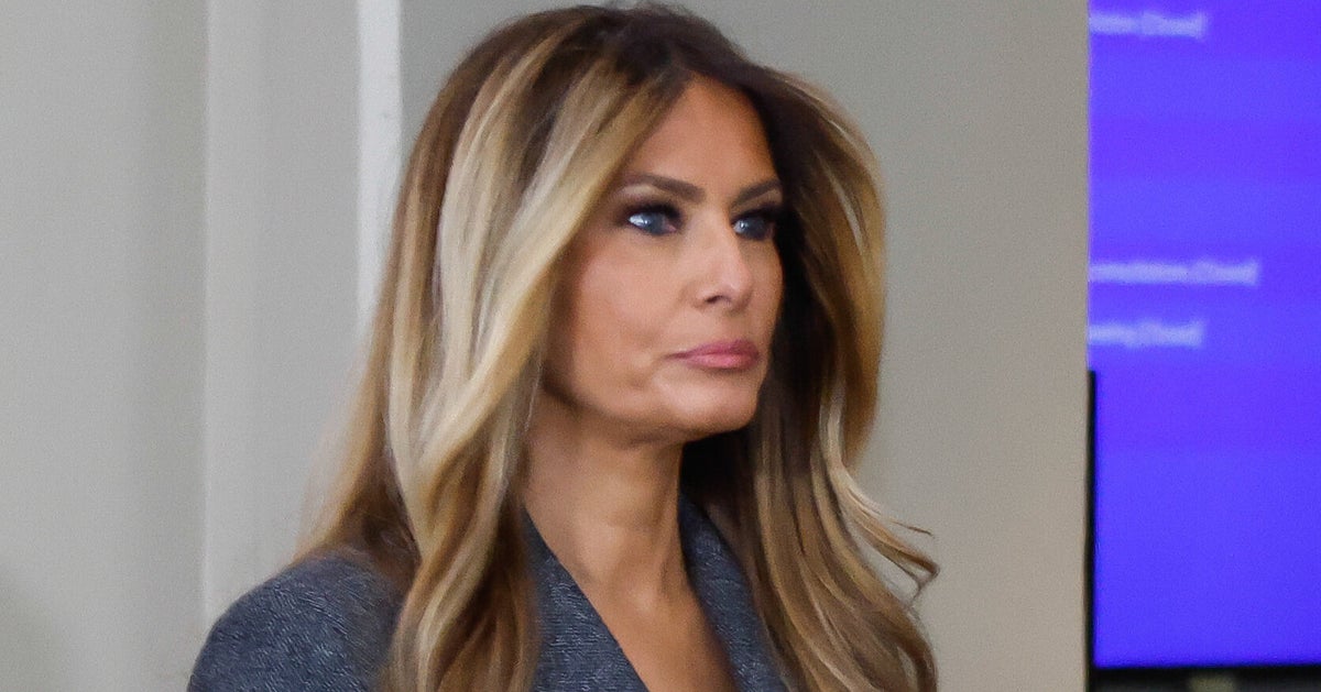 Critics Tell Melania Trump To Do 1 Thing With Her Latest Post About ‘Peace’ Critics Tell Melania Trump To Do 1 Thing With Her Latest Post About ‘Peace’