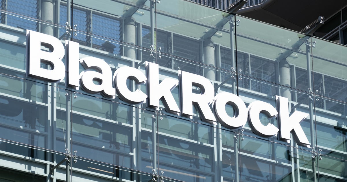 BlackRock Fund Limits Withdrawals As Redemptions Rattle Private Credit