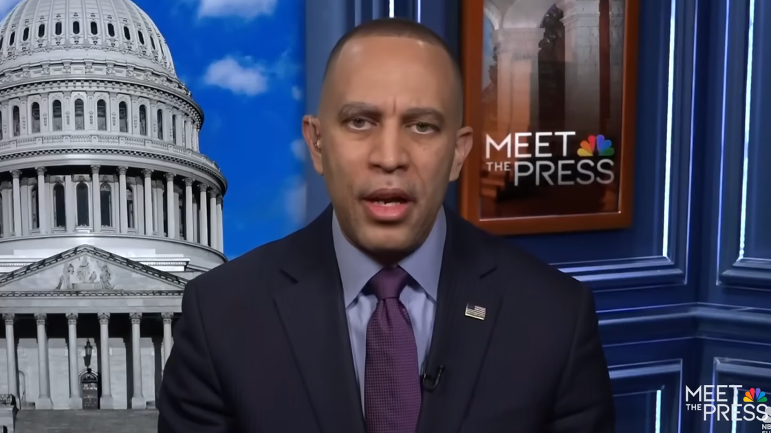 Hakeem Jeffries Argues The ‘American People Deserve Answers’ On Trump’s Iran War