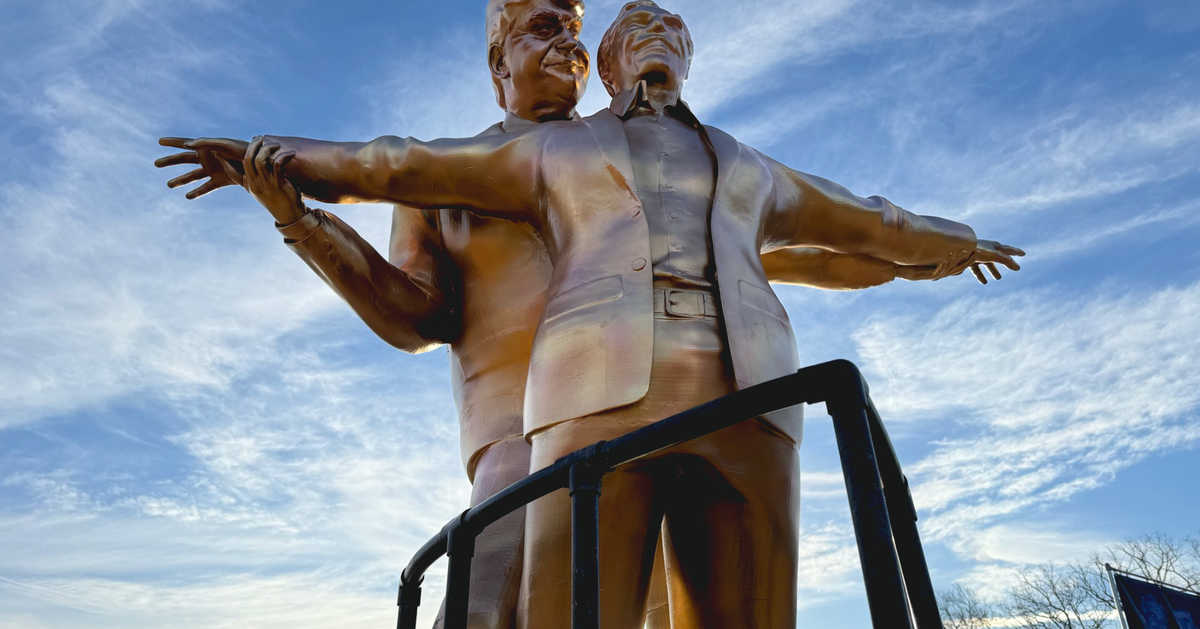 Another Statue Of Trump And Epstein Appears On National Mall — This Time Inspired By 'Titanic' - HuffPost by Legal Justice Reporter, National Desk