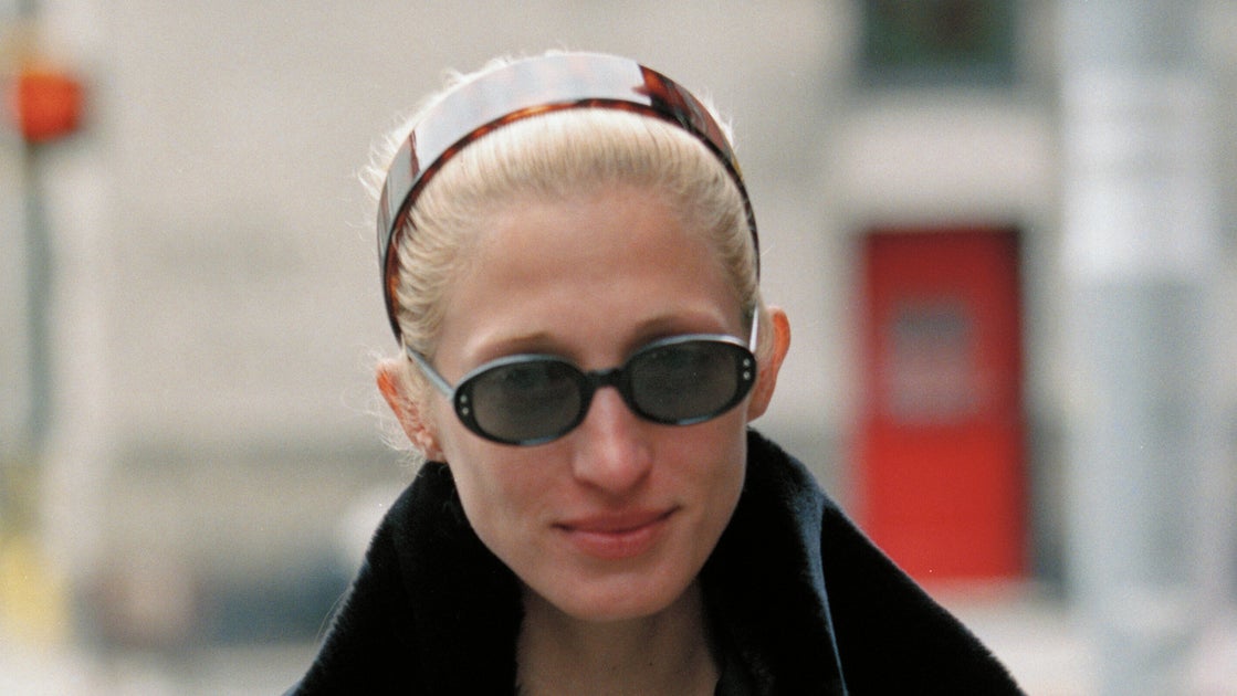 Why Carolyn Bessette Kennedy’s Signature Headband Causes Headaches