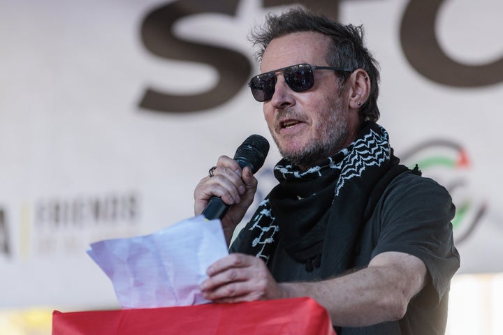 Musician Robert Del Naja of Massive Attack addresses hundreds of thousands of pro-Palestinian activists taking part in the 32nd National March for Palestine since October 2023 on 11th October 2025 in London, United Kingdom. The march was organised by a coalition of pro-Palestinian groups including Palestine Solidarity Campaign (PSC). A ceasefire has been in place for 24 hours between Israel and Hamas as part of a US-brokered peace deal. (photo by Mark Kerrison/In Pictures via Getty Images)