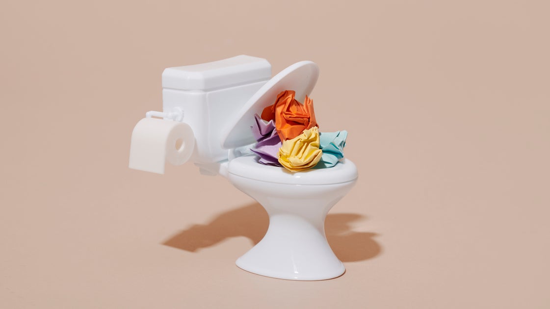 I’m A Gastro Doctor. Here’s The 1 Poop Habit I Never, Ever Do. I’m A Gastro Doctor. Here’s The 1 Poop Habit I Never, Ever Do.