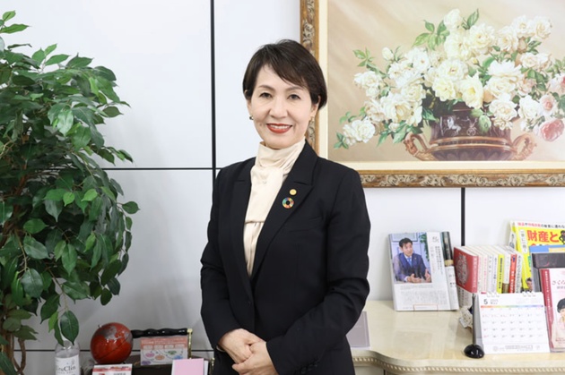 さくら幸子探偵事務所の姉崎一美さん