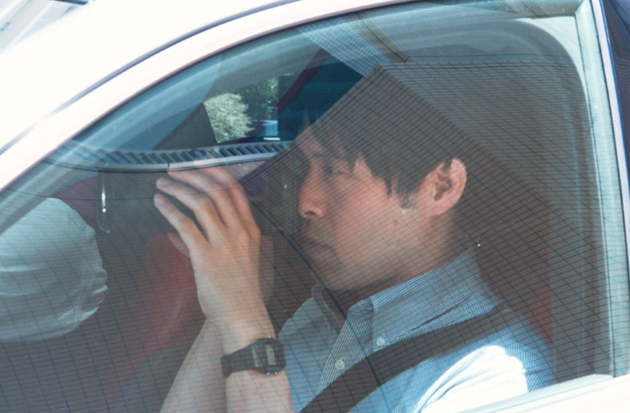 車の中で張り込むケースも